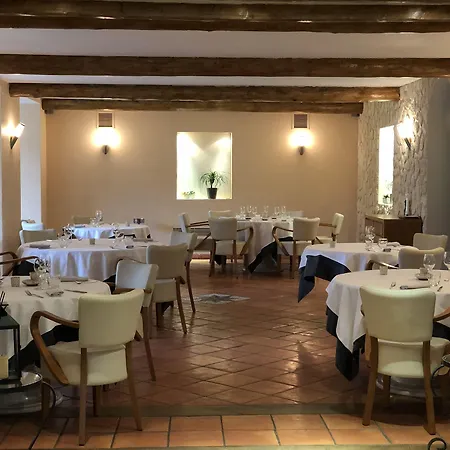 Logis La Maison Bonnet Hotel 2*