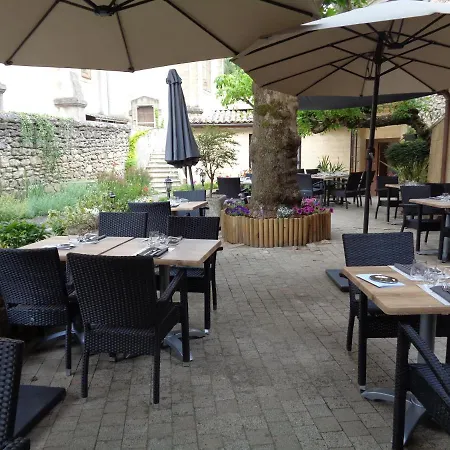 Logis La Maison Bonnet 2*